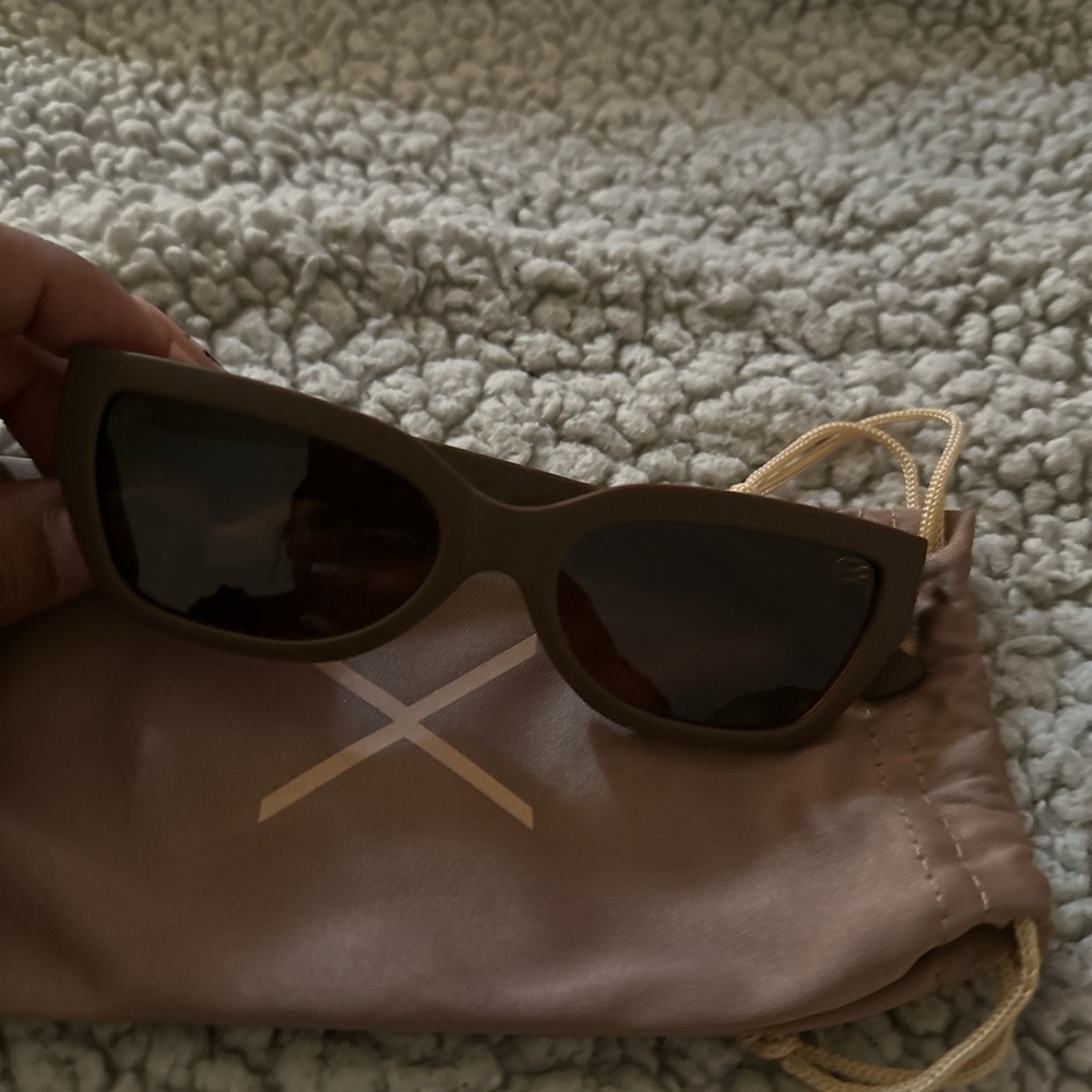Dime Brown Sunglasses